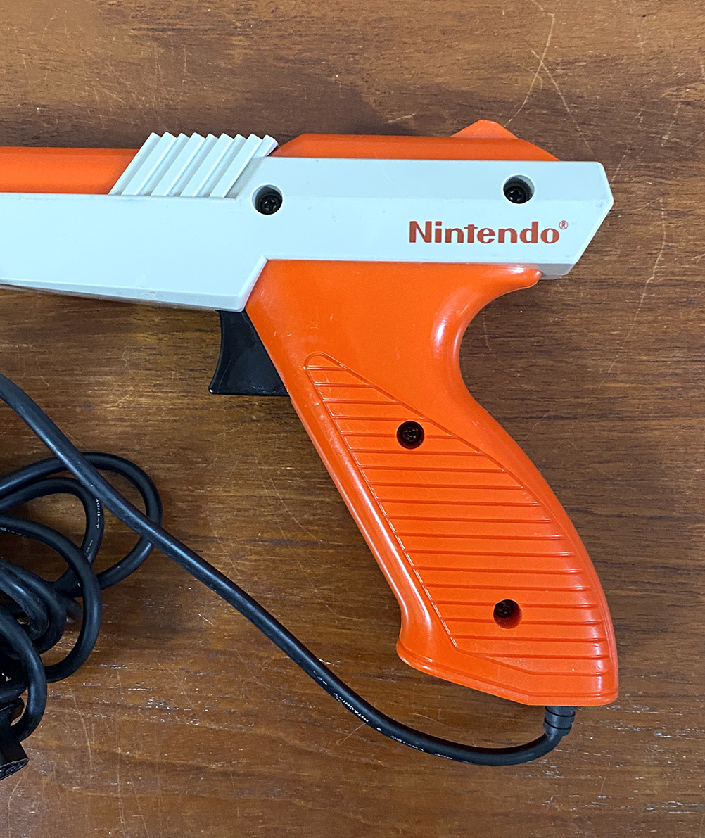 任天堂 海外限定 (1985年発売)ブキ N-ZAP85 zapper 光線銃（海外限定 