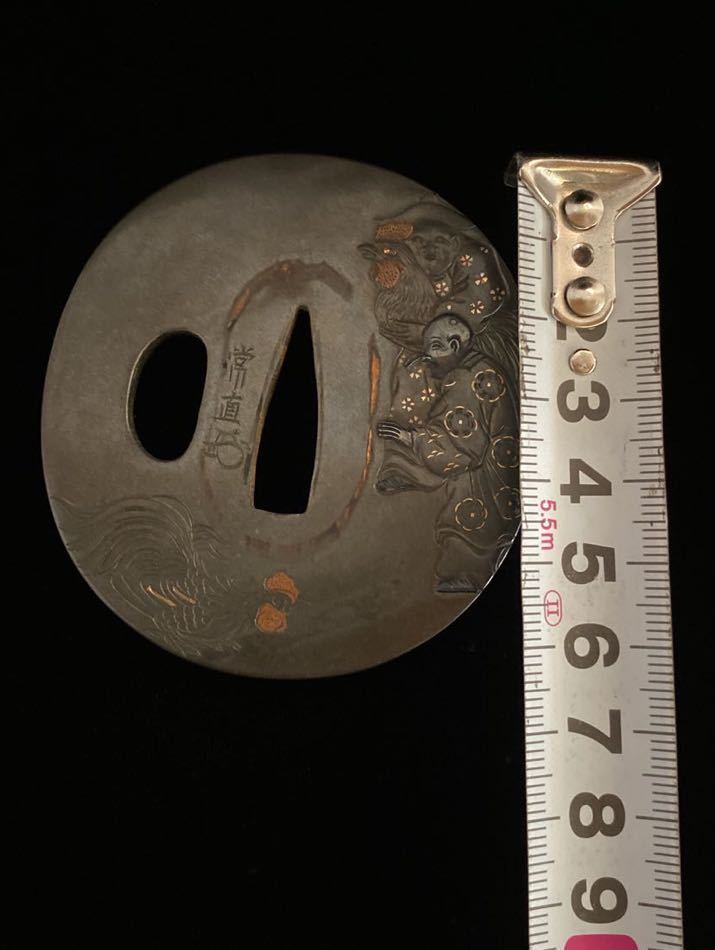 う28ラ/ 時代 鍔 銅 銅製 人物画 鶏画 常直 花押 在銘 刀装具 武具 拵