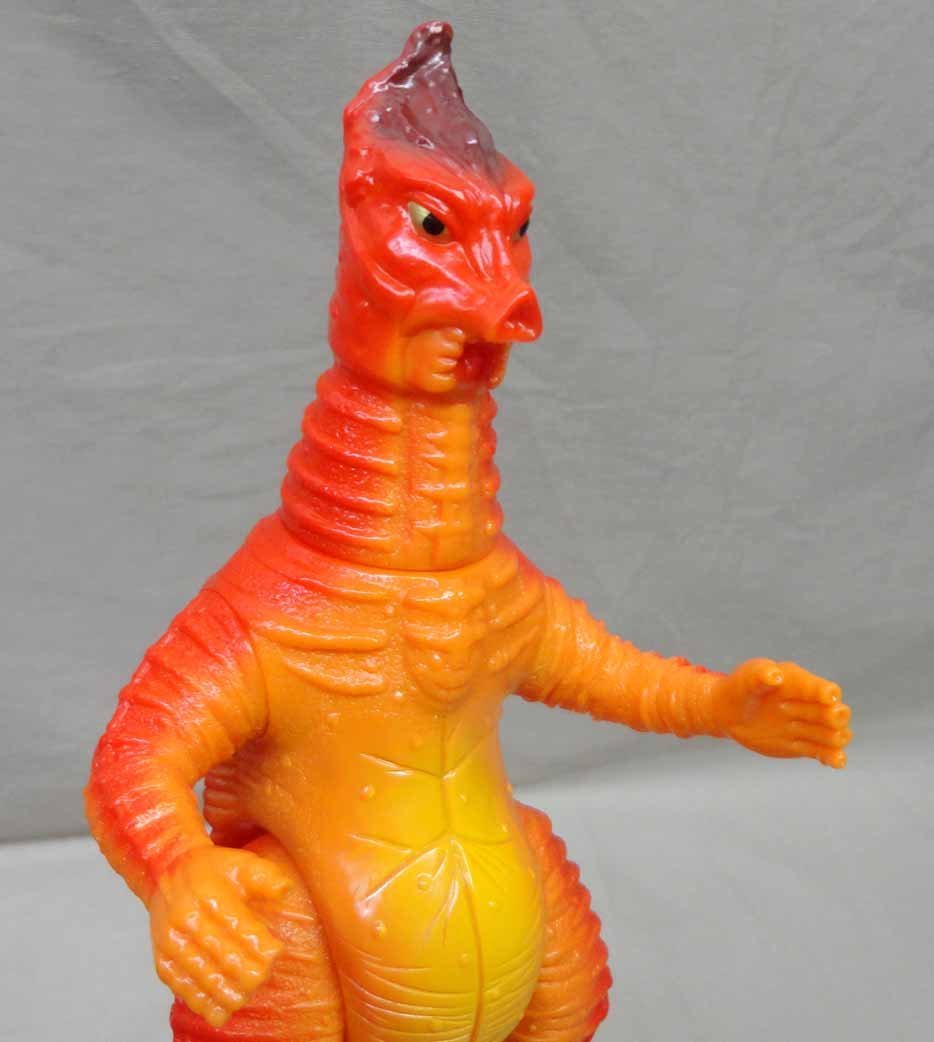 やまなや　怪獣郷　バニラ　怪獣ソフビ 怪獣郷 バニラ ソフビ やまなや ウルトラマン 円谷英二生誕100年記念