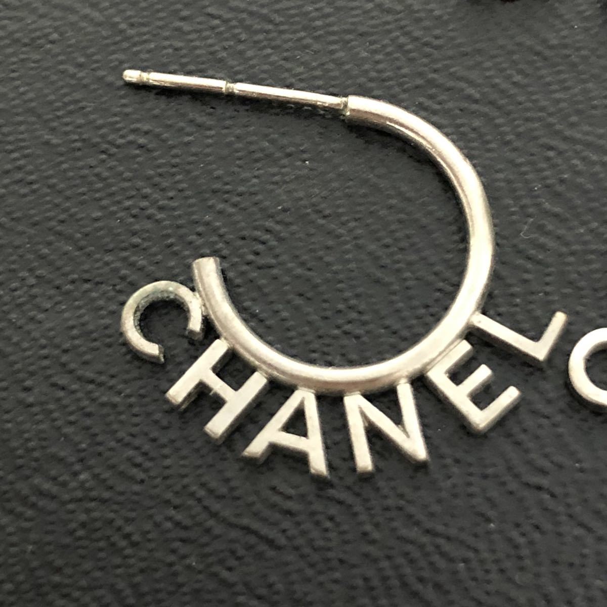 シャネル ピアス シルバー CHANELロゴ (管I49 G07 ) CHANEL シャネル