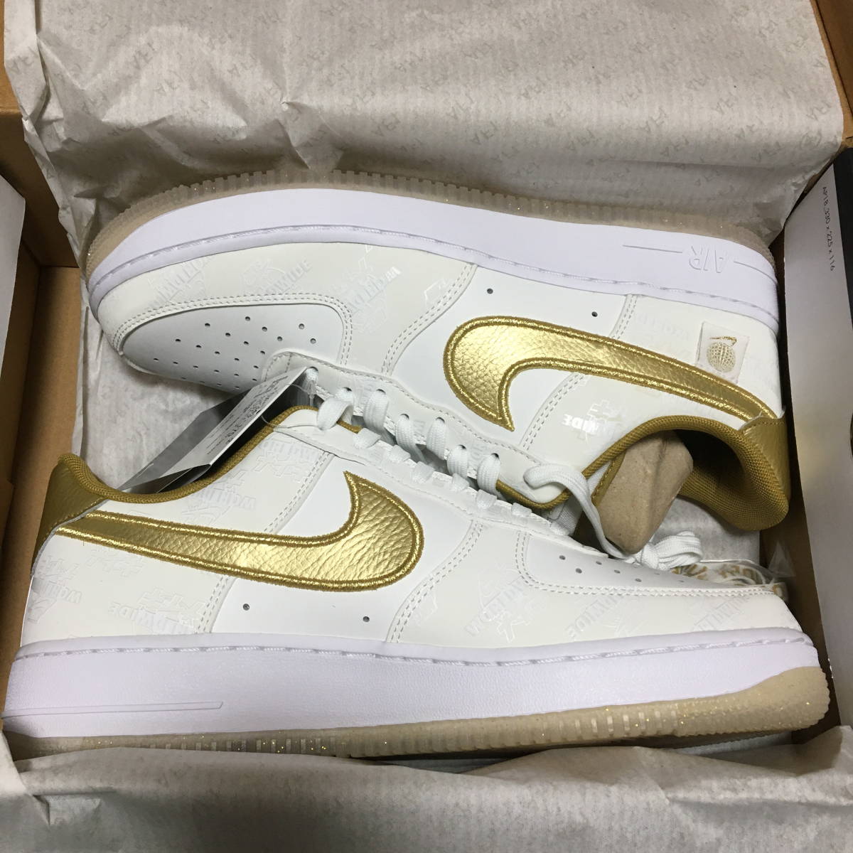 【人気SALE】 未試着 27cm NIKE AIR FORCE 1 '07 LV8 WORLD WIDE WHITE GOLD ナイキ エアフォース カタカナ ホワイト ゴールド 金 白 WW AF1 DA1343-170(27.0cm)｜売買されたオークション情報、yahooの商品情報をアーカイブ公 27.0cm