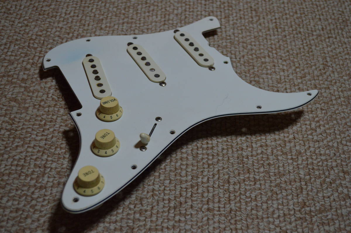  FENDER/JAPAN フェンダー のピックアップアッセンブリー(ピックアップ)｜売買されたオークション情報、yahooの商品情報をアーカイブ公開 - オークファン パーツ