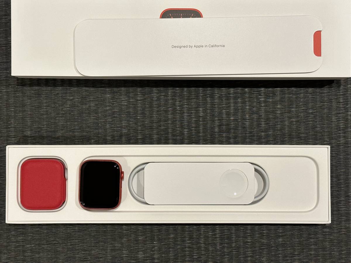 超美品 Apple Watch Series6 GPSモデル 44mm MOOM3J/A PRODUCT RED スポーツバンド ペアリング解除済 純正レザーリンクベルト付き 赤 Watch Apple Series 時計 ネイビー GPS&frasl;40mm