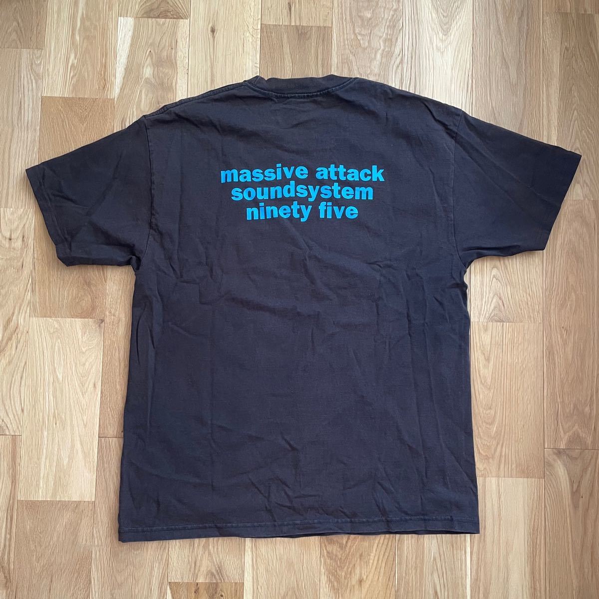 00's Massive Attack ビンテージ バンド Tシャツ Massive Attack ATTACK MASSIVE Tシャツ it | attack ビンテージ Lines