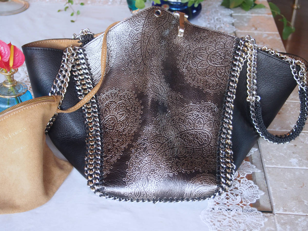 イタリア製*de Couture*16万2000円 貴重な煌めきエッチングレザーx 