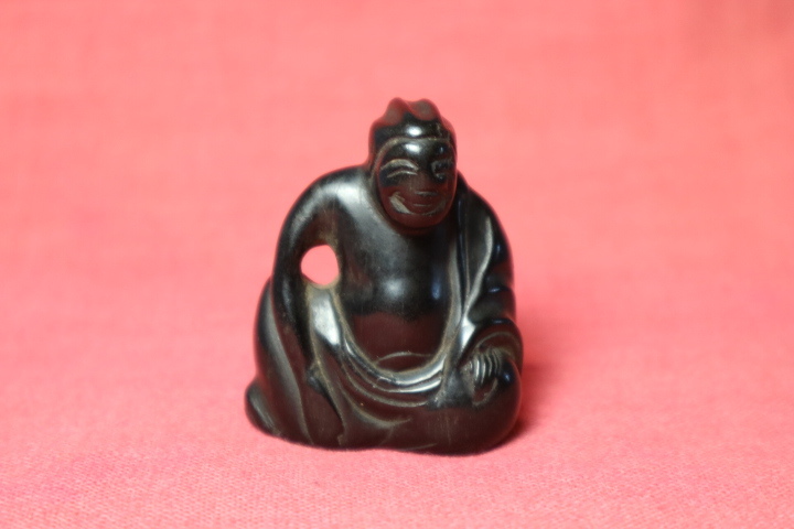 提げ物 根付 人物 天然素材 コレクター放出品 18.9g 時代物 細密彫刻