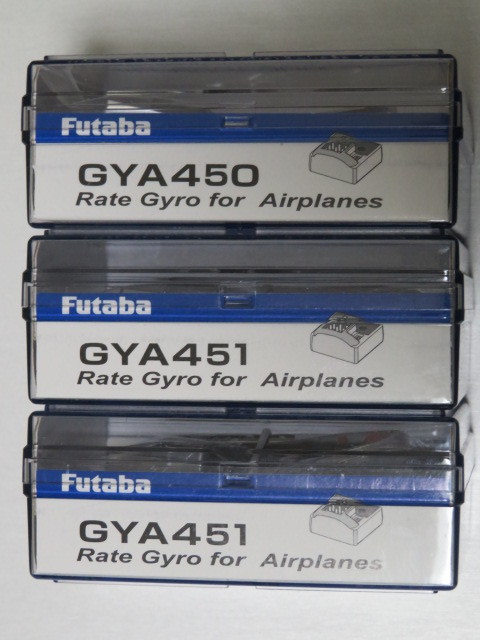 フタバ 飛行機用ジャイロ GYA450，451セット その1