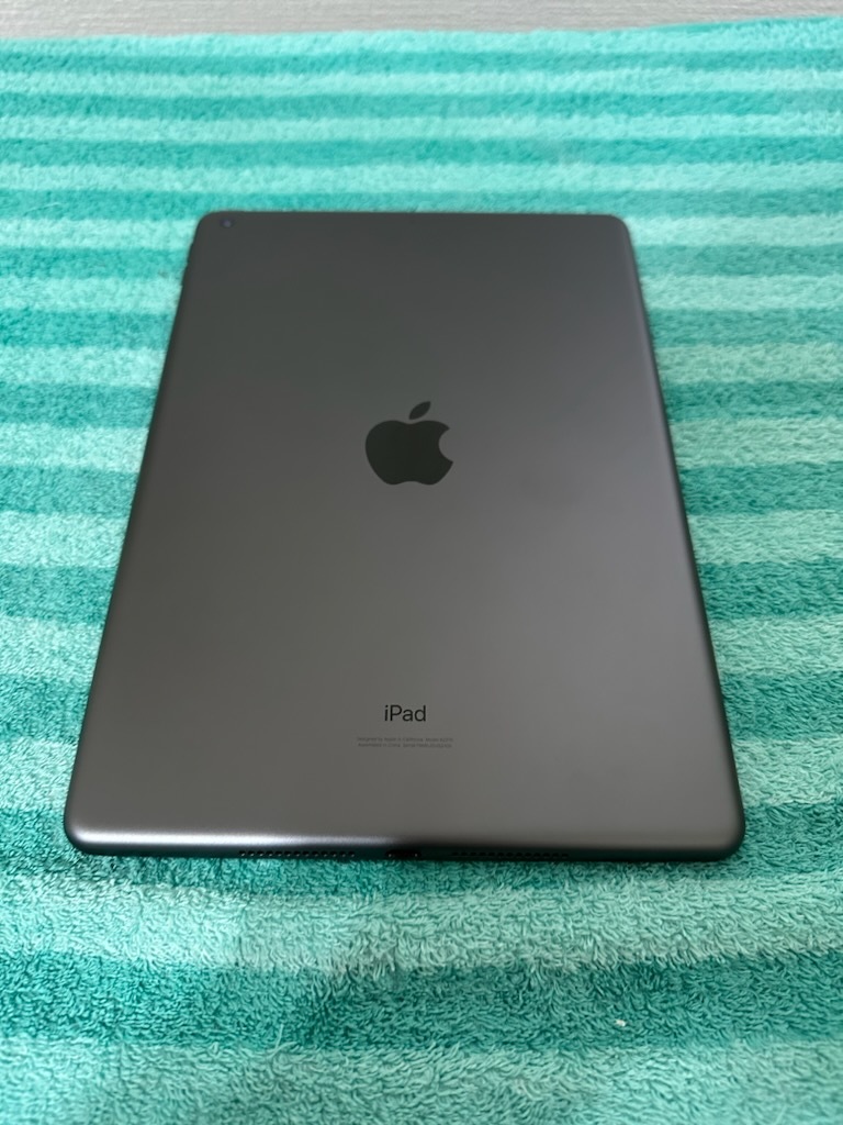 iPad MYLD2J/A 128G wifiモデル スペースグレイ 第8世代