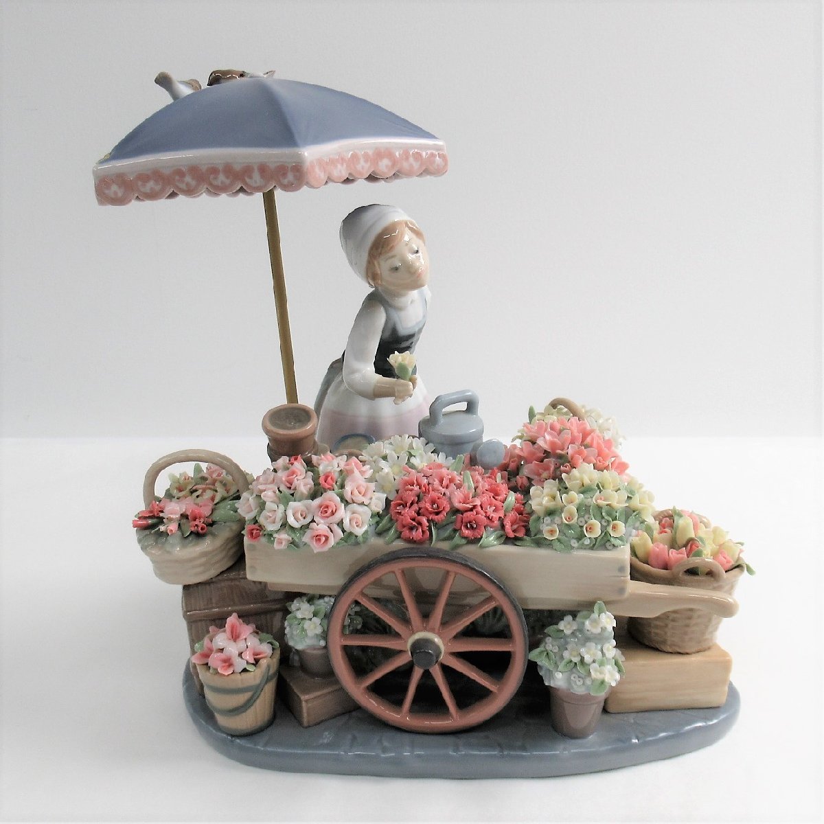 リヤドロ 0 公園通りの花屋さん フィギュリン LLADRO Lladro 1円〜 1円
