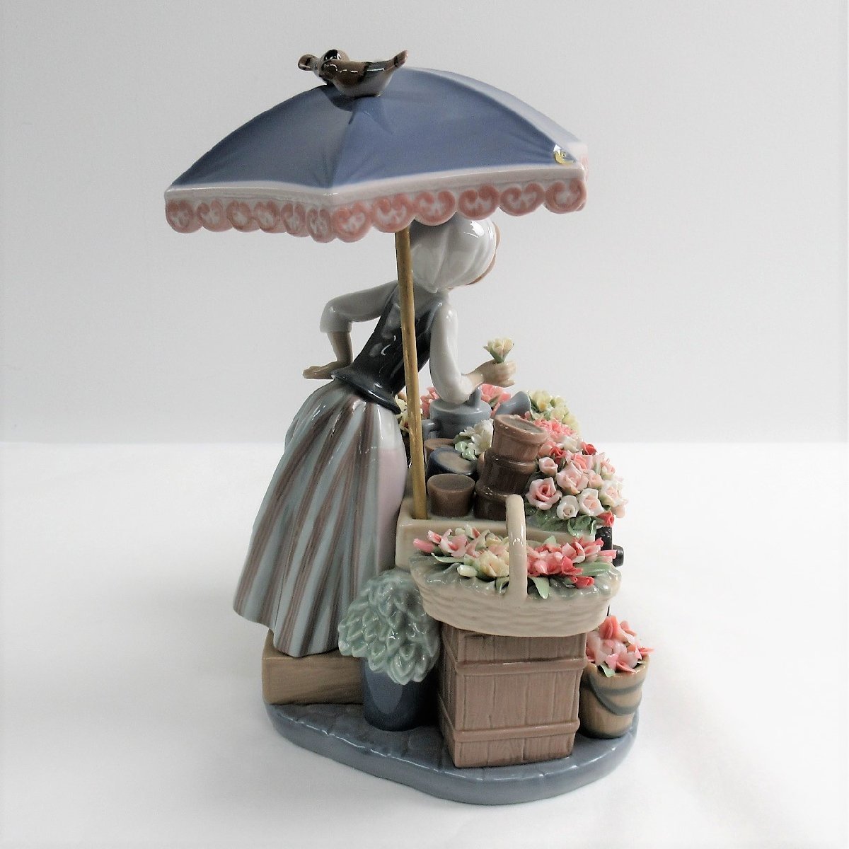 リヤドロ 0 公園通りの花屋さん フィギュリン LLADRO Lladro 1円〜 1円
