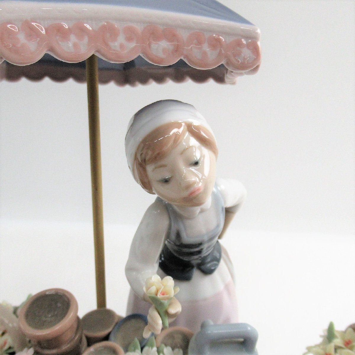 リヤドロ 0 公園通りの花屋さん フィギュリン LLADRO Lladro 1円〜 1円