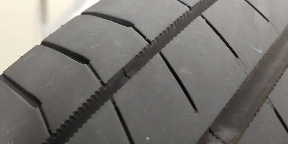 【　売り切り！！　２０２１ 年製！！ 】　２１５／５５Ｒ１７　ダンロップ　（ ＬＭ Ⅴ ）　　４ 本　 ダンロップ 215&frasl;55R17 94V サマータイヤ単品 新品 MID