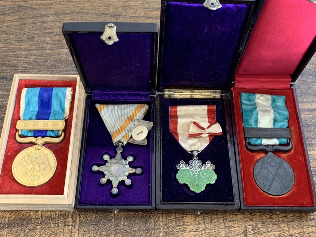勲章 当時物 勲六等瑞宝章 ケース付き 徽章 - Yahoo!オークション 日本