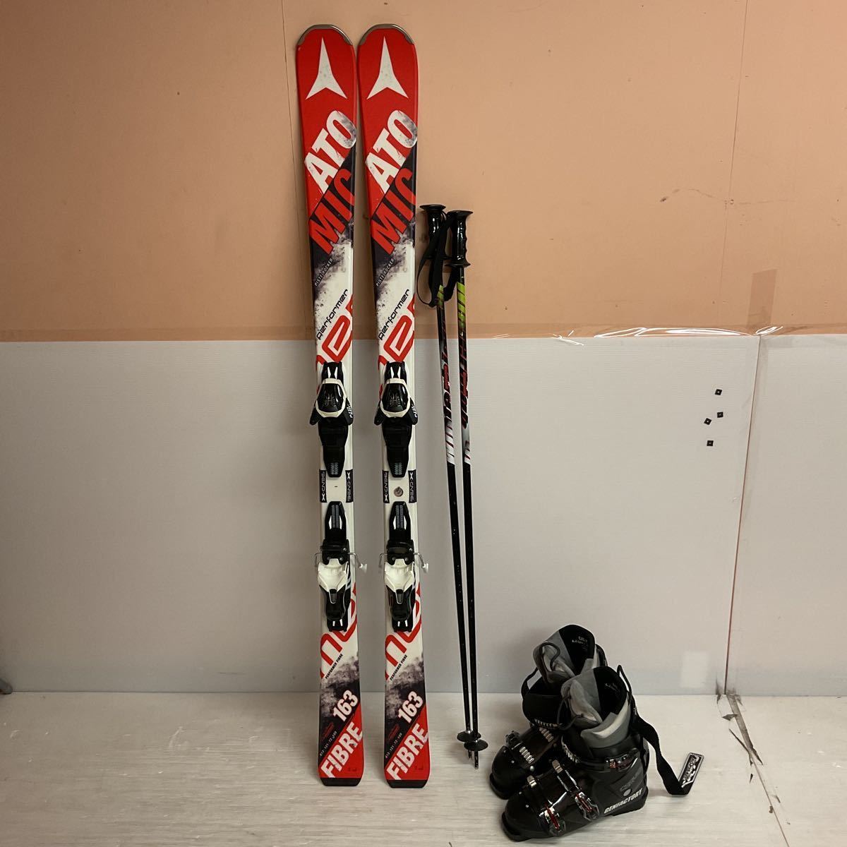 新品，HOT ③ スキーセット 板 ATOMIC FIBRE 163㎝ ブーツ GENFACTORY 