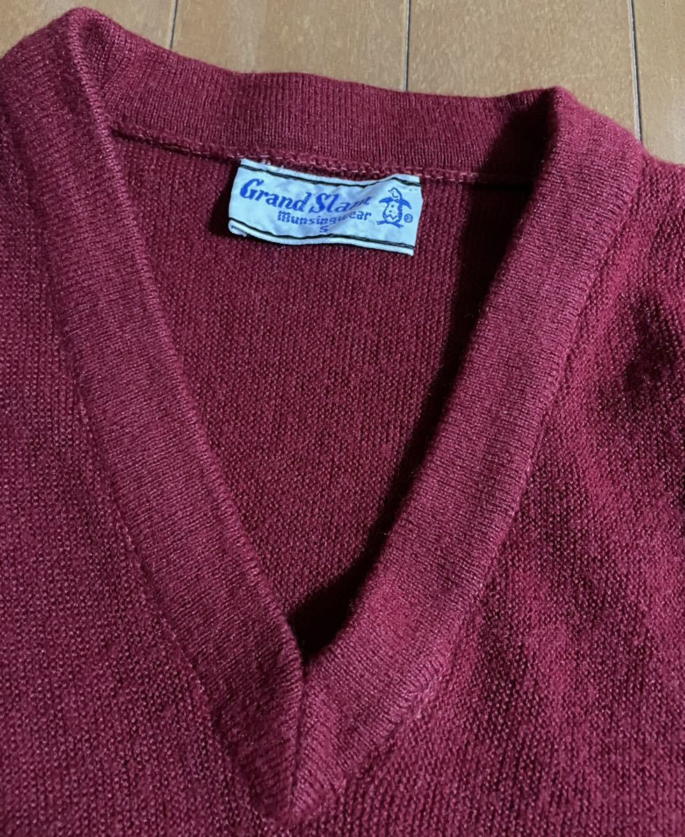 ★Munsingwear マンシングウェア★柿色カラー胸元ペンギンロゴがポイント！メンズVネックセーター/S_4