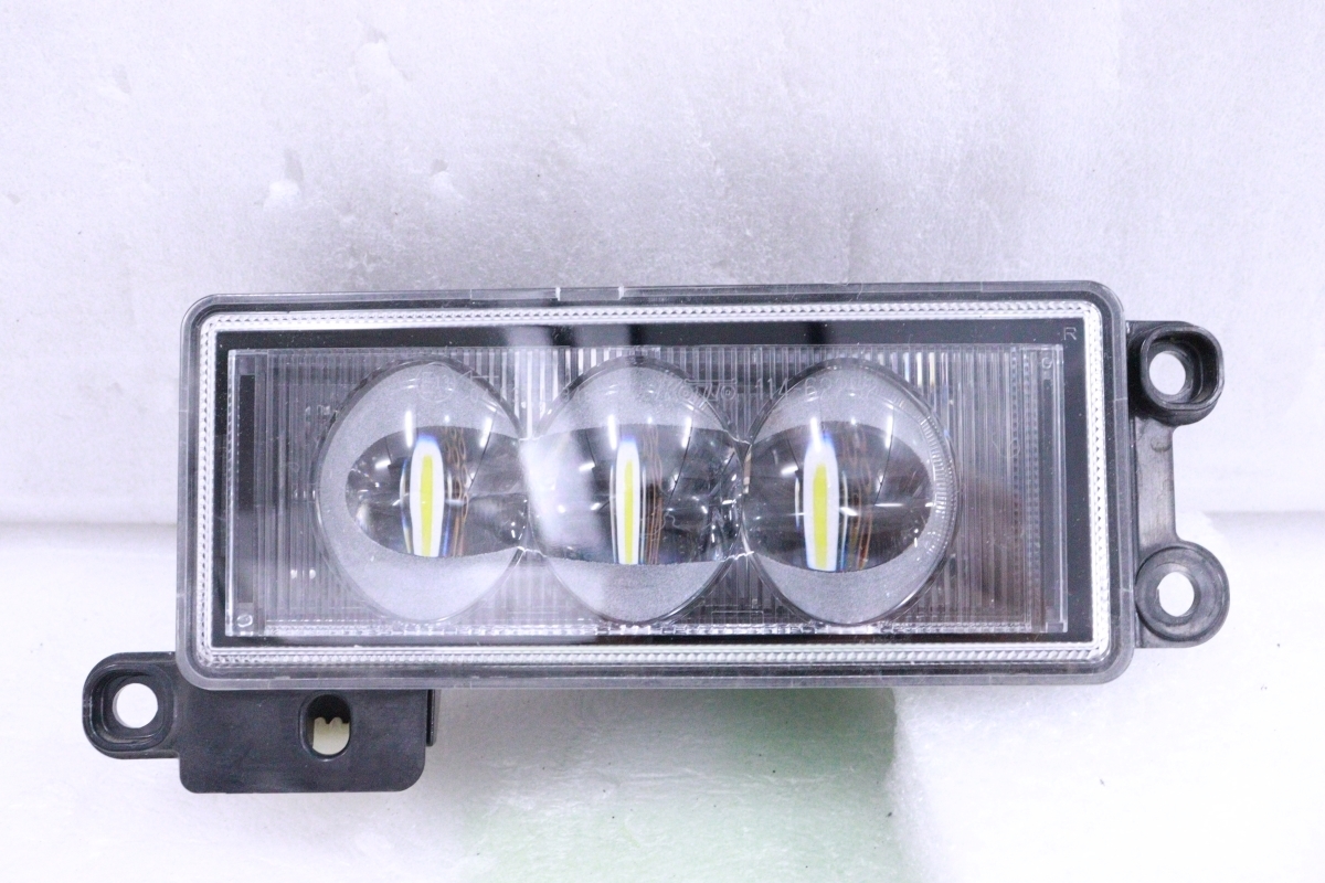 20-2630☆美品 LED☆JF3 JF4 N-BOXカスタム 右フォグランプ ☆KOITO