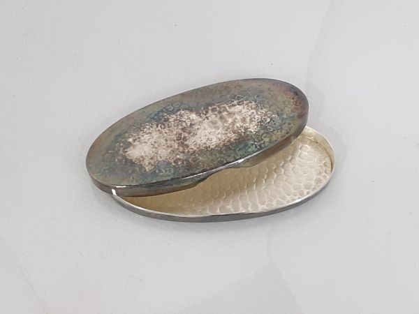 東京青山 寿金属 銀製 槌目 携帯用 薬入れ 小物入れ 美術品