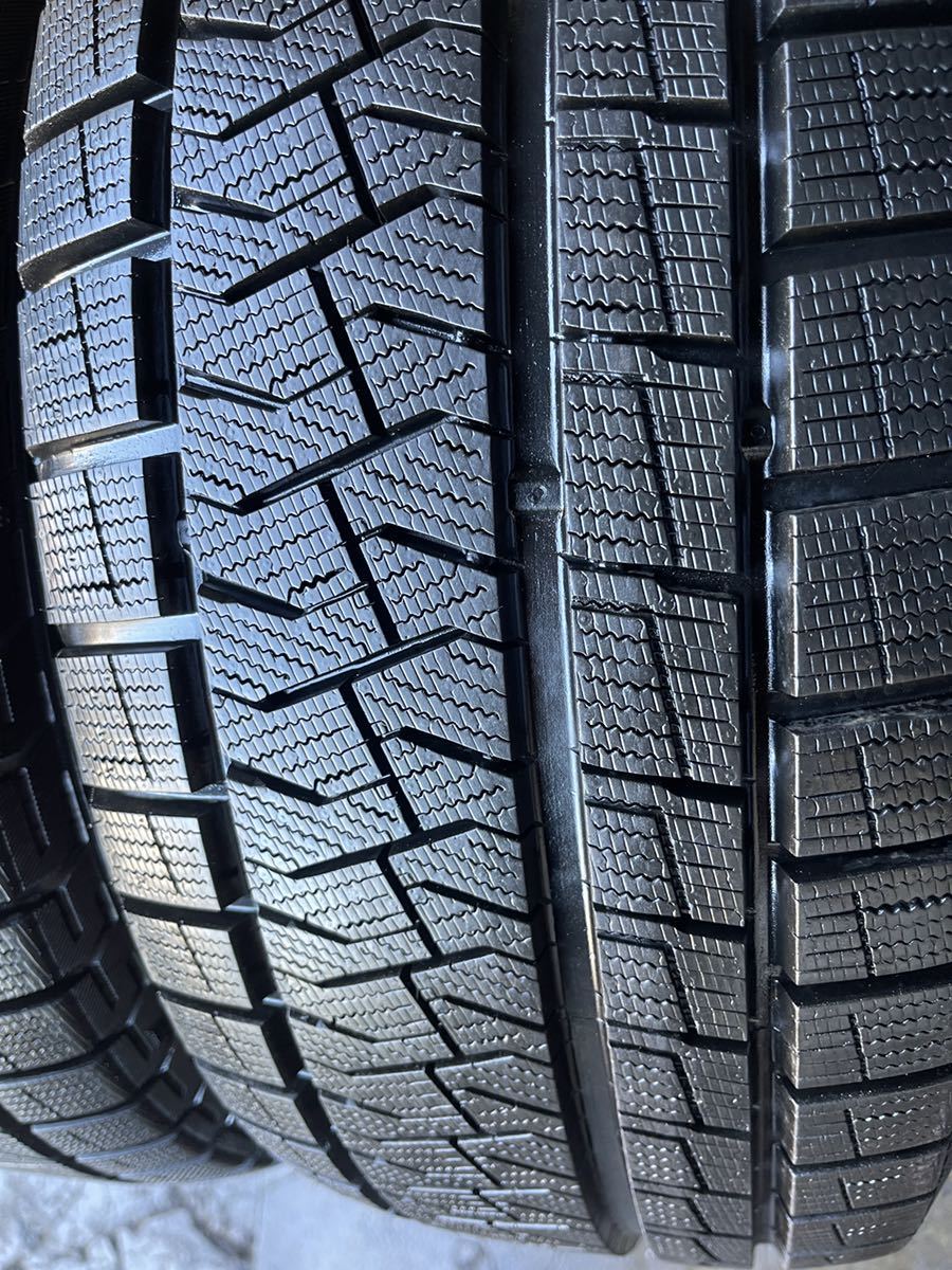 14 AUTOBACS 215/60R16 イボ付 MODULO スタッドレス n5st_1.jpg