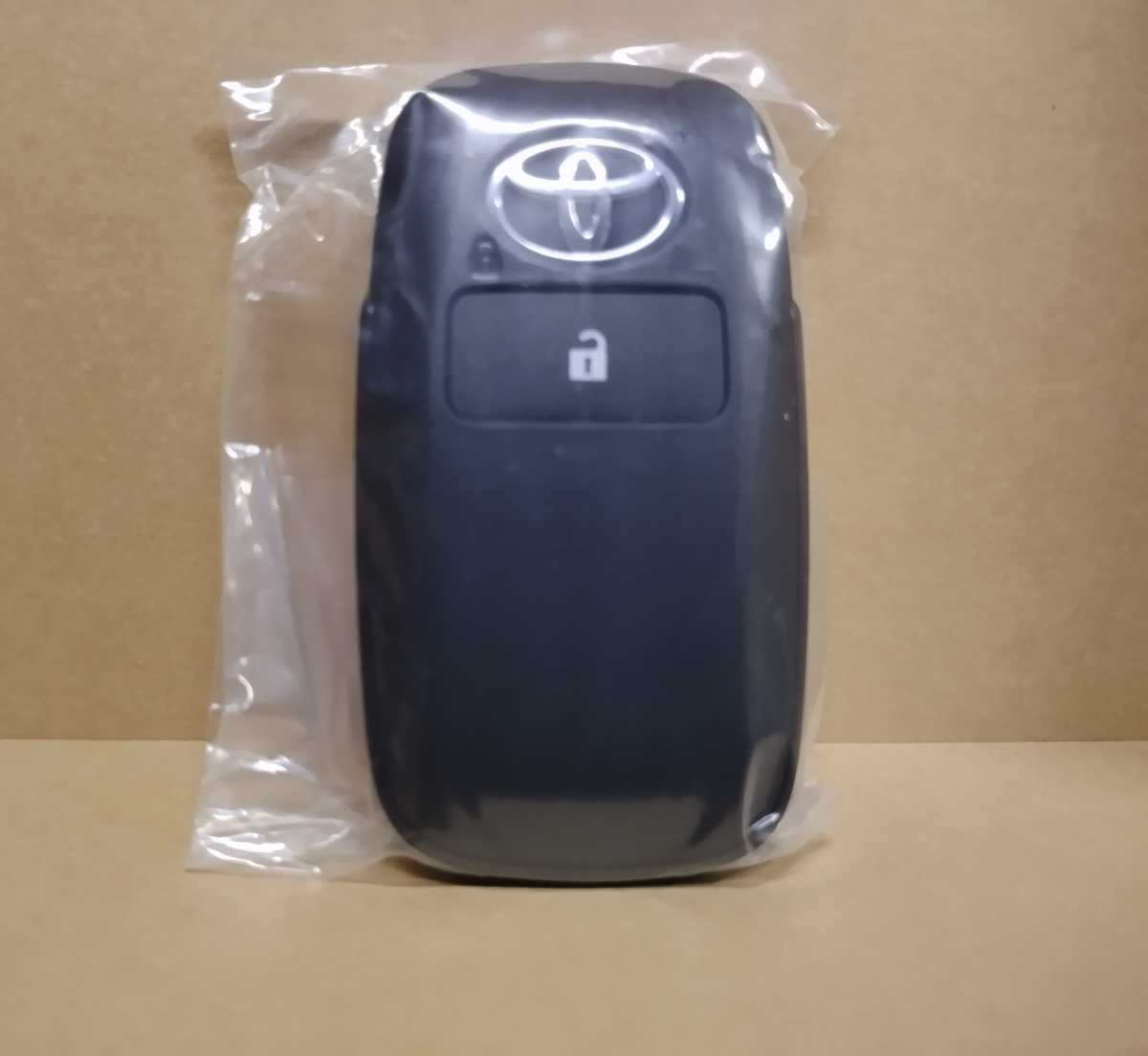 トヨタ○ライズ○RAIZE○ハイブリッド○2ボタン○スマートキー○純正新品