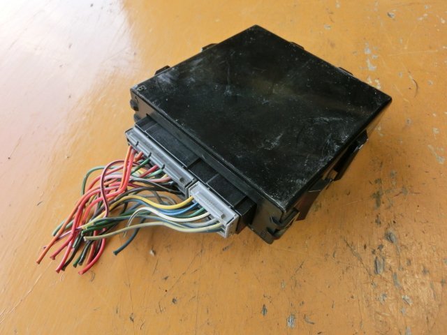 ジムニー コンピューター 平成12年 GH-JB23W ABS 33940-81A20 2型 XC