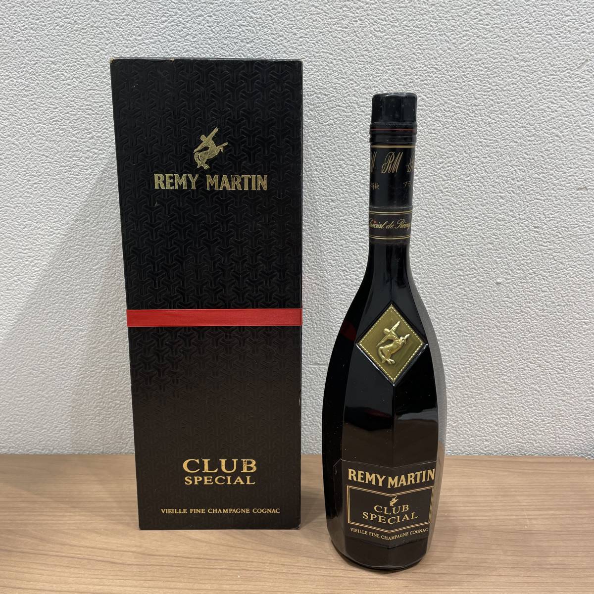 REMY MARTIN CLUB レミーマルタン クラブ SPECIAL 700ml コニャック 
