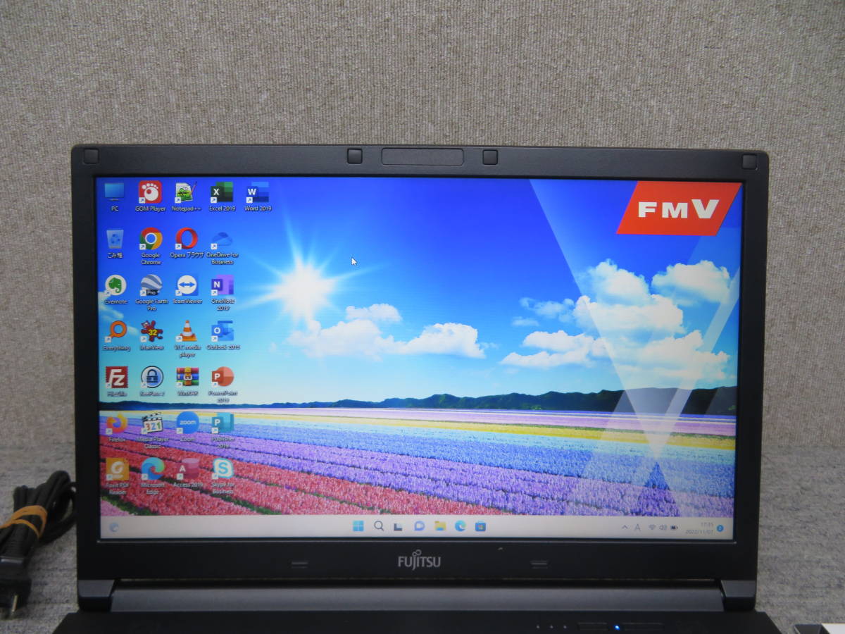 秒速起動Core i7 第8世代 8CPU ⁄ 8GB ⁄ 新品・爆速SSD 512GB◇
