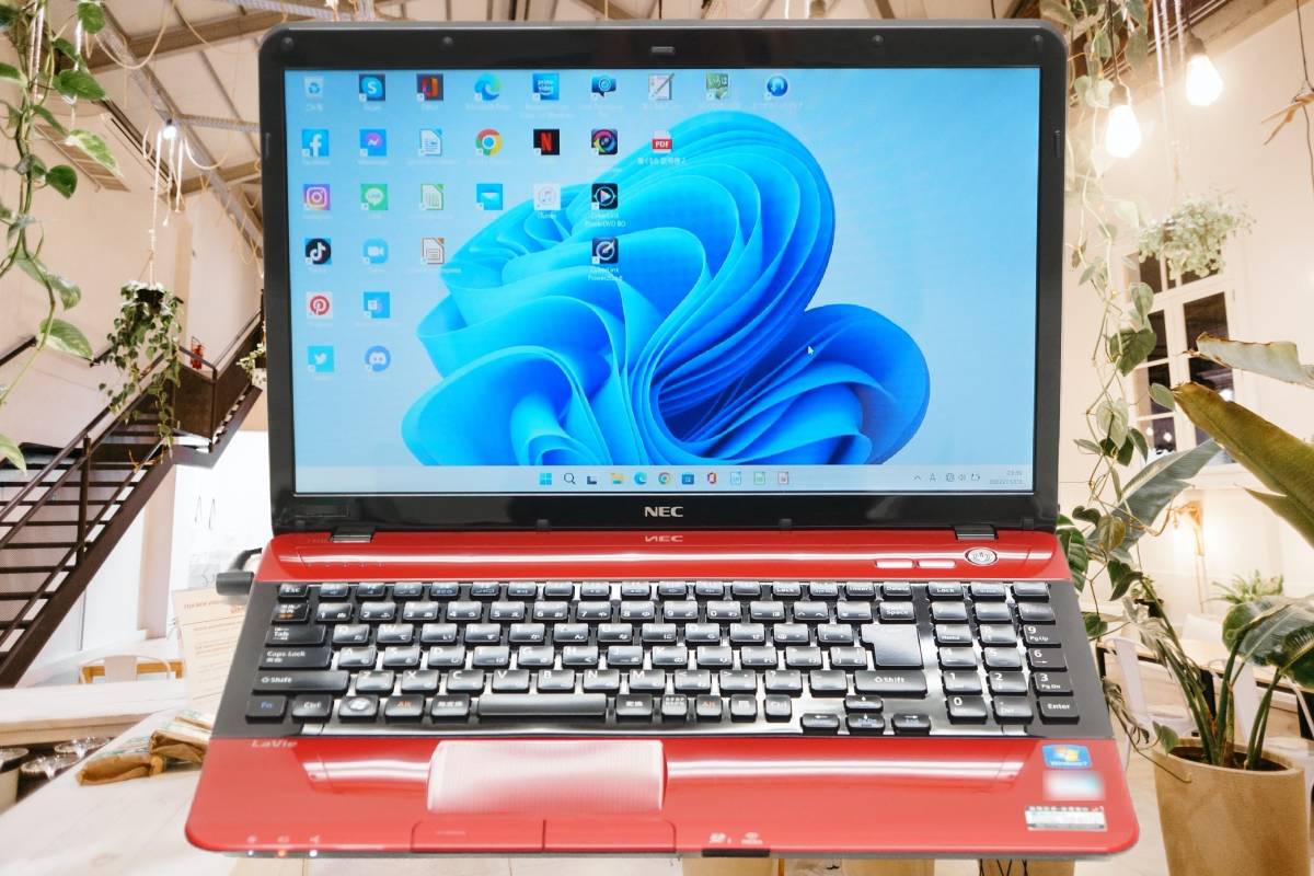 NEC LaVie S LS150⁄F ノートパソコン Windows11 価格 レッド｜Yahoo 