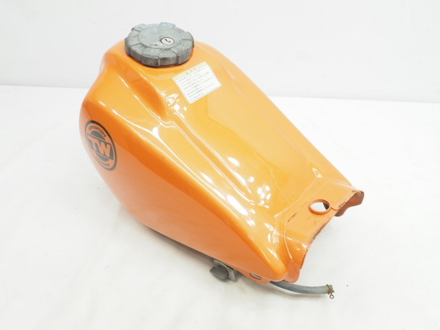 TW225 TW200？？ 燃料タンク フューエルタンク ガソリンタンク ☆1119