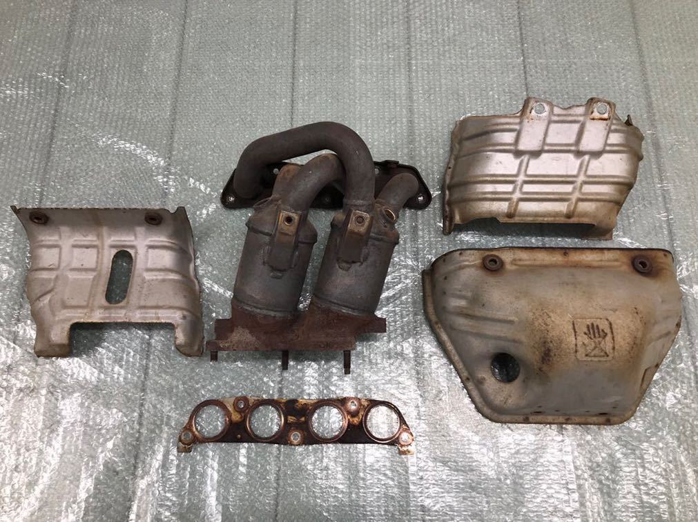 定番人気，限定SALE 触媒OK！ 割れ無し！ZZW30 MR-S 前期 純正 エキゾーストマニホールド エキマニ 遮熱カバー付き 