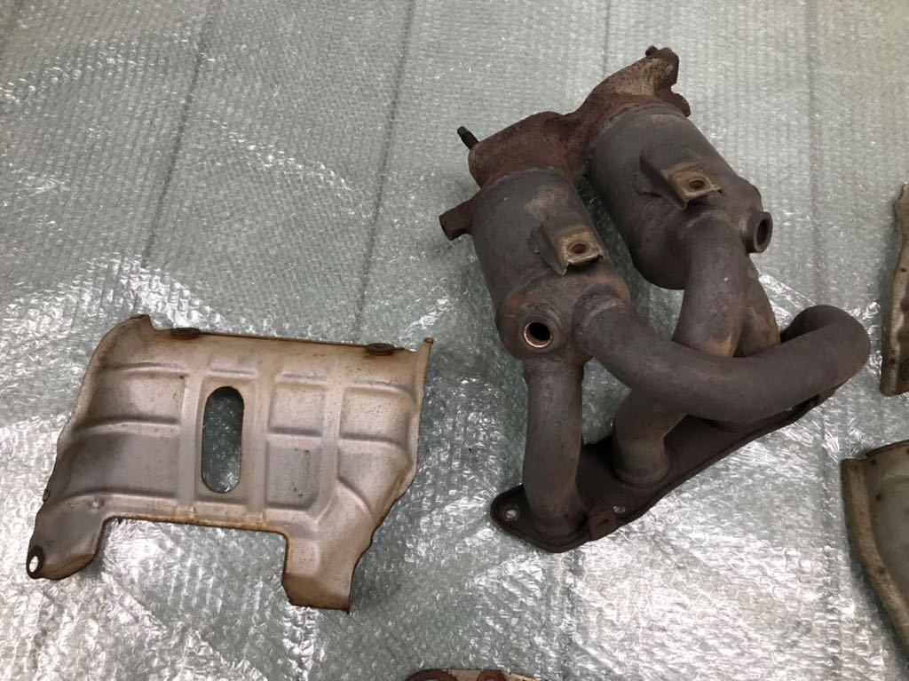 定番人気，限定SALE 触媒OK！ 割れ無し！ZZW30 MR-S 前期 純正 エキゾーストマニホールド エキマニ 遮熱カバー付き 