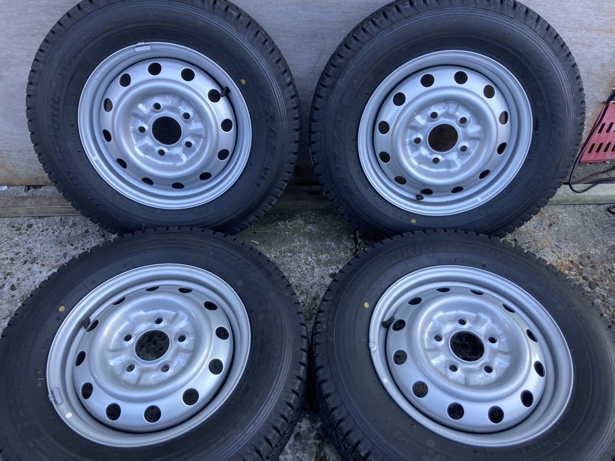 バリ山 スチール ホイール 14x4.5J PCD114.3 5穴 ハブ径67 BS ブリザック VL1 165R14LT 8PR 14年製 4本 14インチ 4穴 車 14x5.5J トヨタ ハブ径