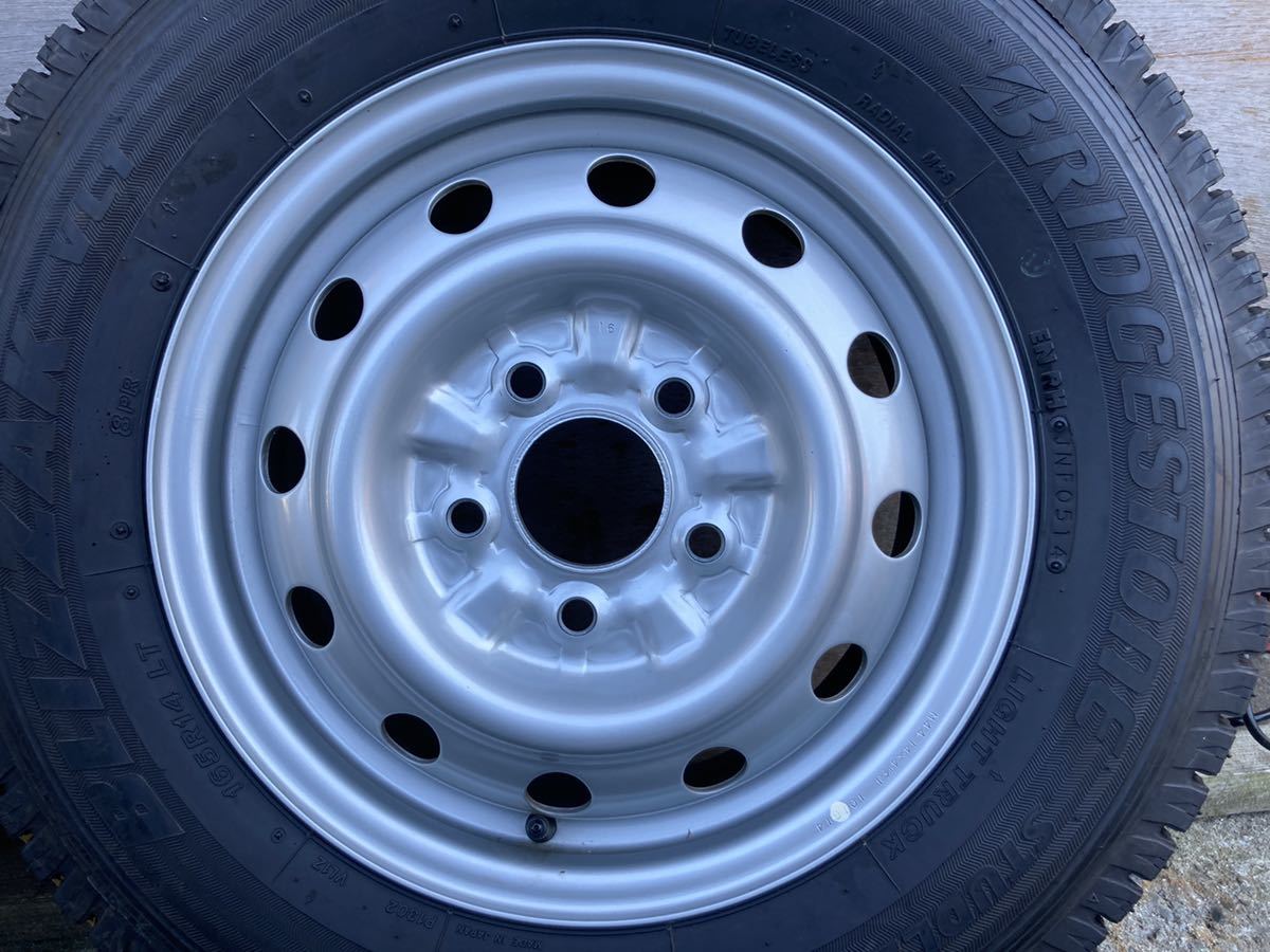 バリ山 スチール ホイール 14x4.5J PCD114.3 5穴 ハブ径67 BS ブリザック VL1 165R14LT 8PR 14年製 4本 14インチ 4穴 車 14x5.5J トヨタ ハブ径