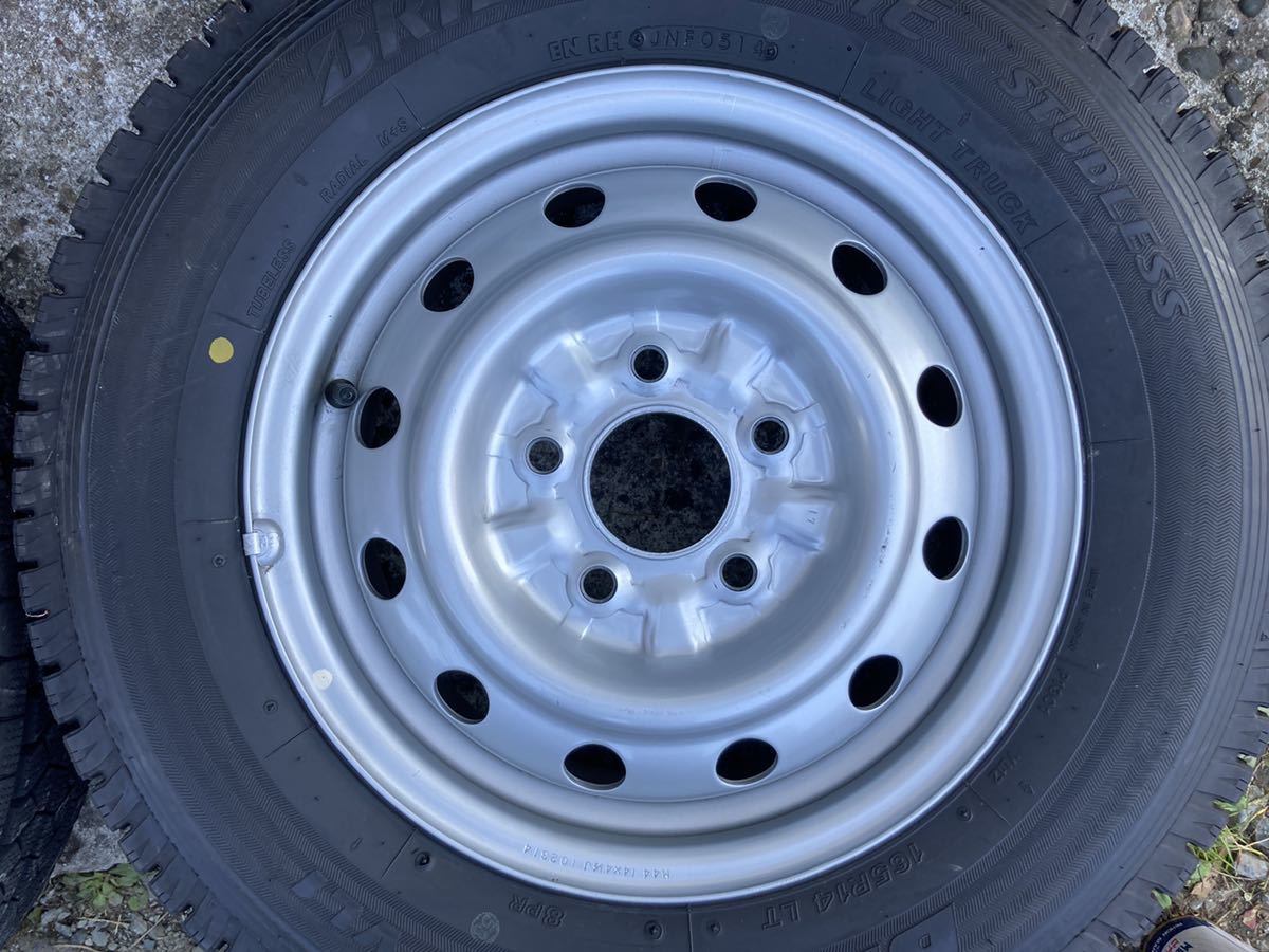 バリ山 スチール ホイール 14x4.5J PCD114.3 5穴 ハブ径67 BS ブリザック VL1 165R14LT 8PR 14年製 4本 14インチ 4穴 車 14x5.5J トヨタ ハブ径