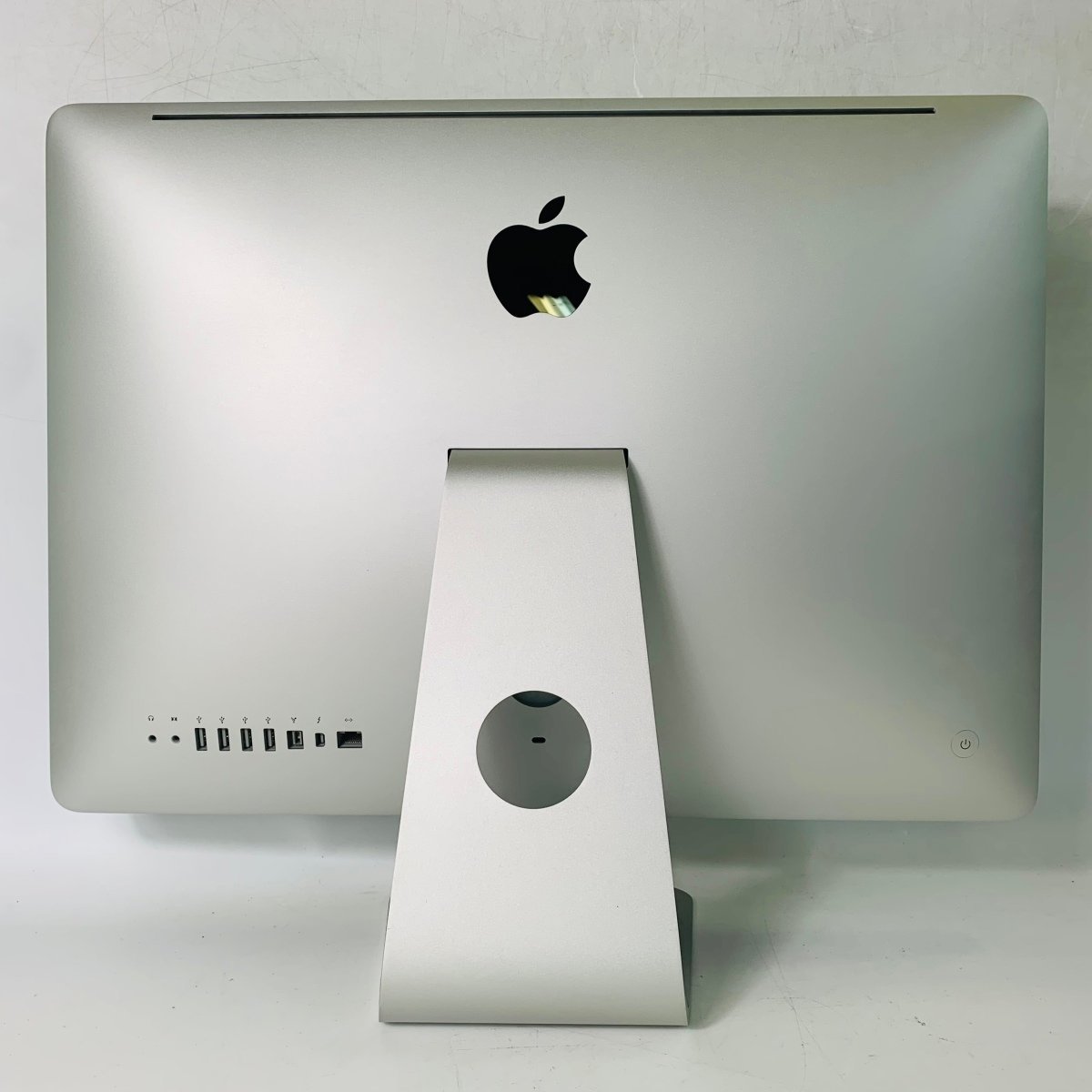 動作確認済み iMac 21.5インチ (Mid 2011) Core i7 2.8GHz/8GB/1TB