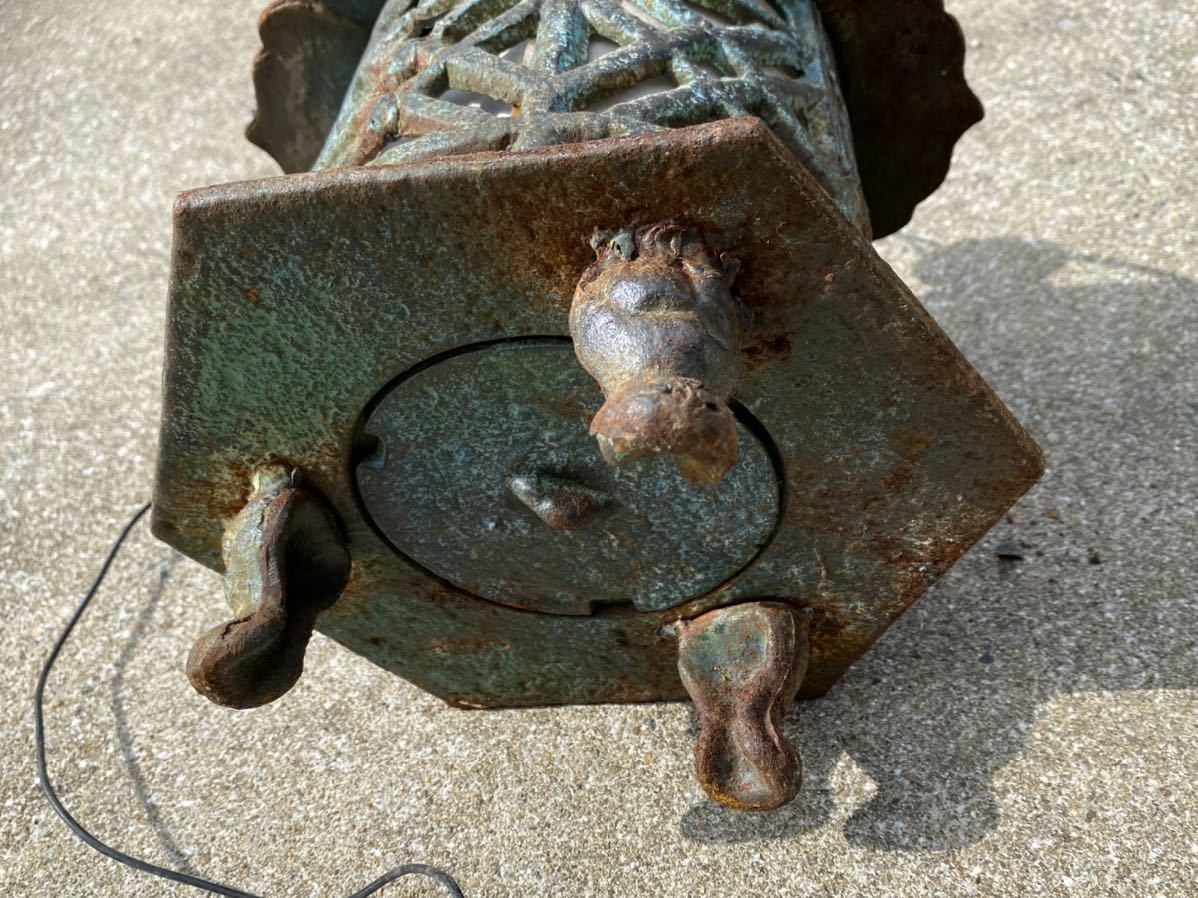 灯籠 古民具 照明 鉄器 古道具 鉄灯篭 和風庭園 蝋燭電気可能 鉄製