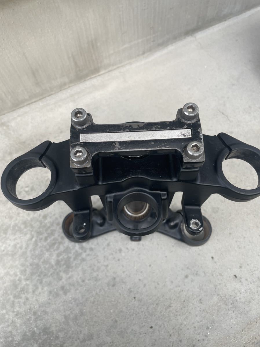 ☆彡KAWASAKI・カワサキ・ZRX400・ZR400E・ステム・トップブリッジ・部品取り車・車体ではありません。 カワサキ zrx400 トップブリッジ ステム 純正品 曲がり無し ZR400E