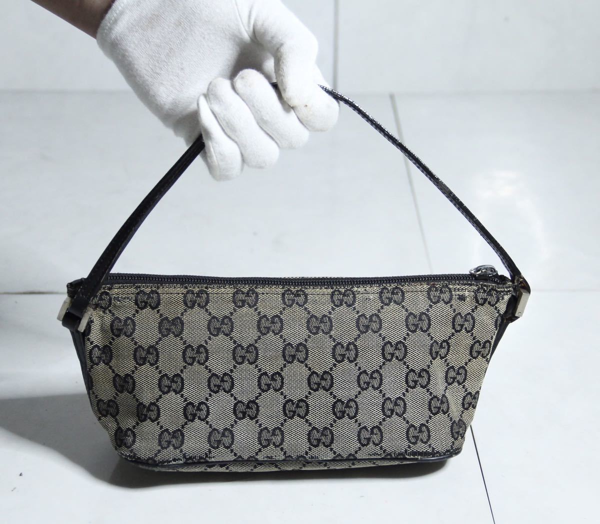 33.GUCCI グッチ アクセサリー ポーチ キャンバス柄 ブラック GUCCI