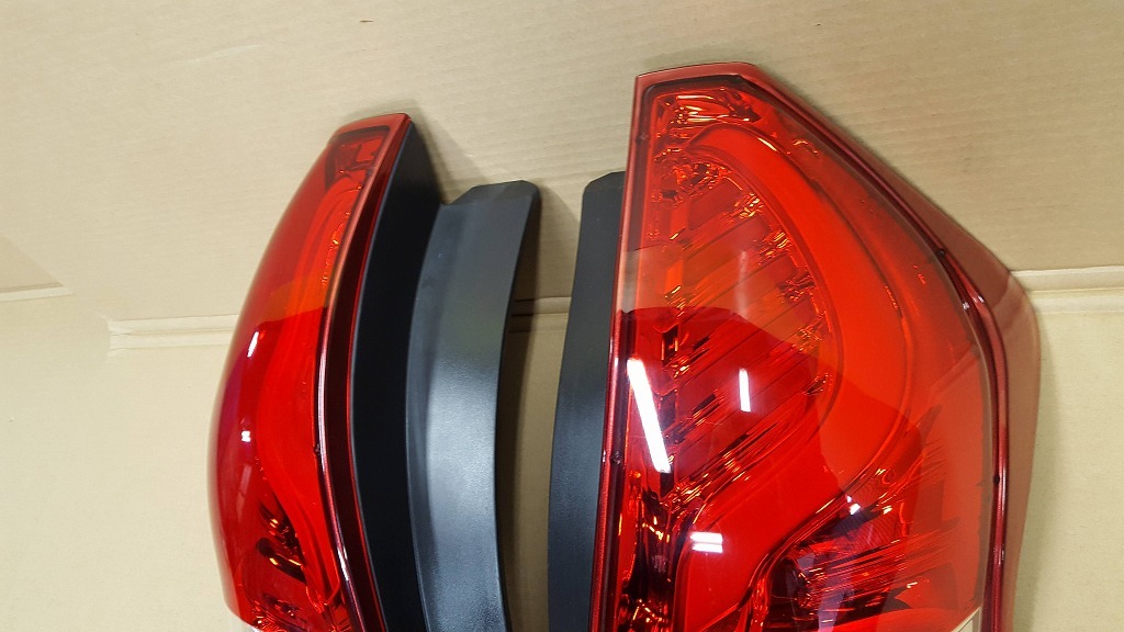プリウスα ヴァレンティ Valenti LED テール ZVW40W ZVW41W プリウス