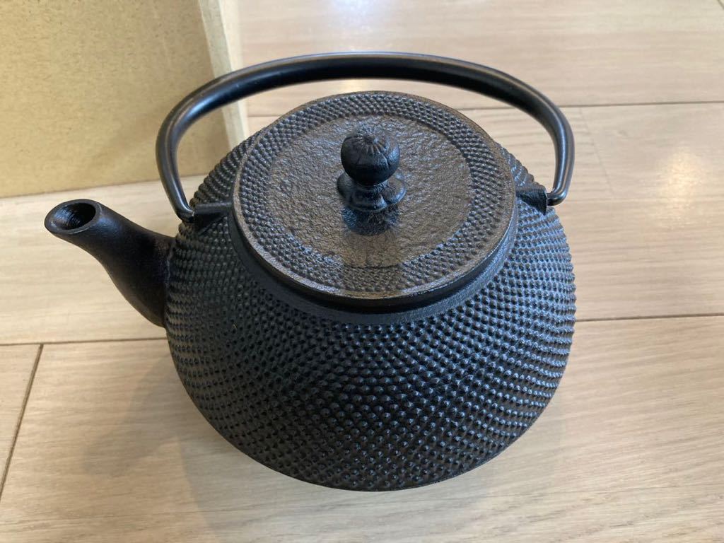 鉄瓶 南部鉄器 池永鉄工 南部鉄瓶 IH対応 日本製 1.2L 梔子あられ文様
