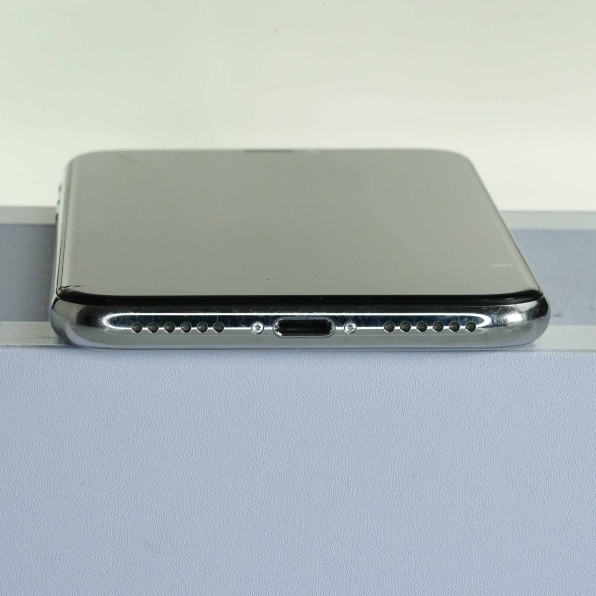 iPhone X 64GB SIMフリ― シルバー 中古本体 訳あり品 MQAY2J/A 白ロム
