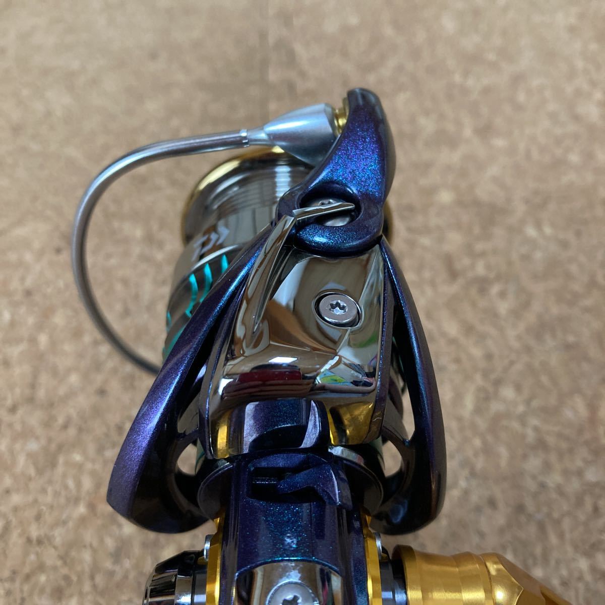 ダイワ 15 エメラルダス AIR 2508PE-H 綺麗 スピニングリール