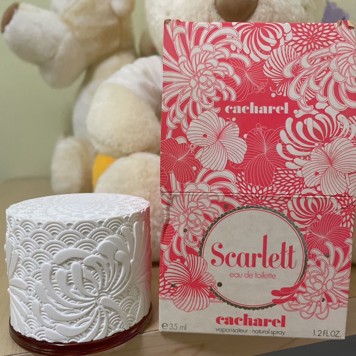 CACHAREL　キャシャレル　Scarlett　スカーレット　35ml 香水