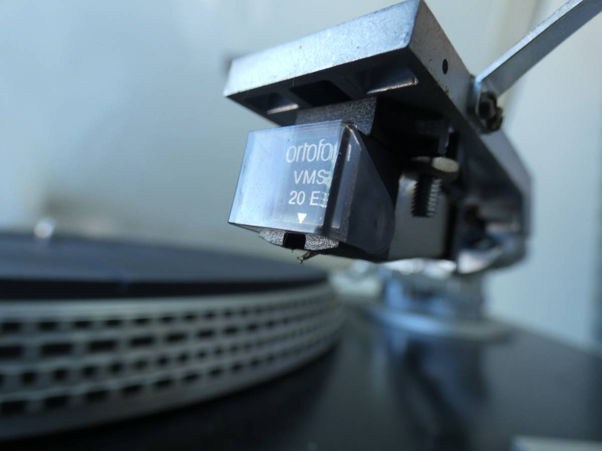 ★YAMAHA ヤマハ YP-D7　ターンテーブル　レコードプレイヤー　LP　通電　回転確認 z02793 YP-D7 ヤマハ YAMAHA 0 YP-D9 -