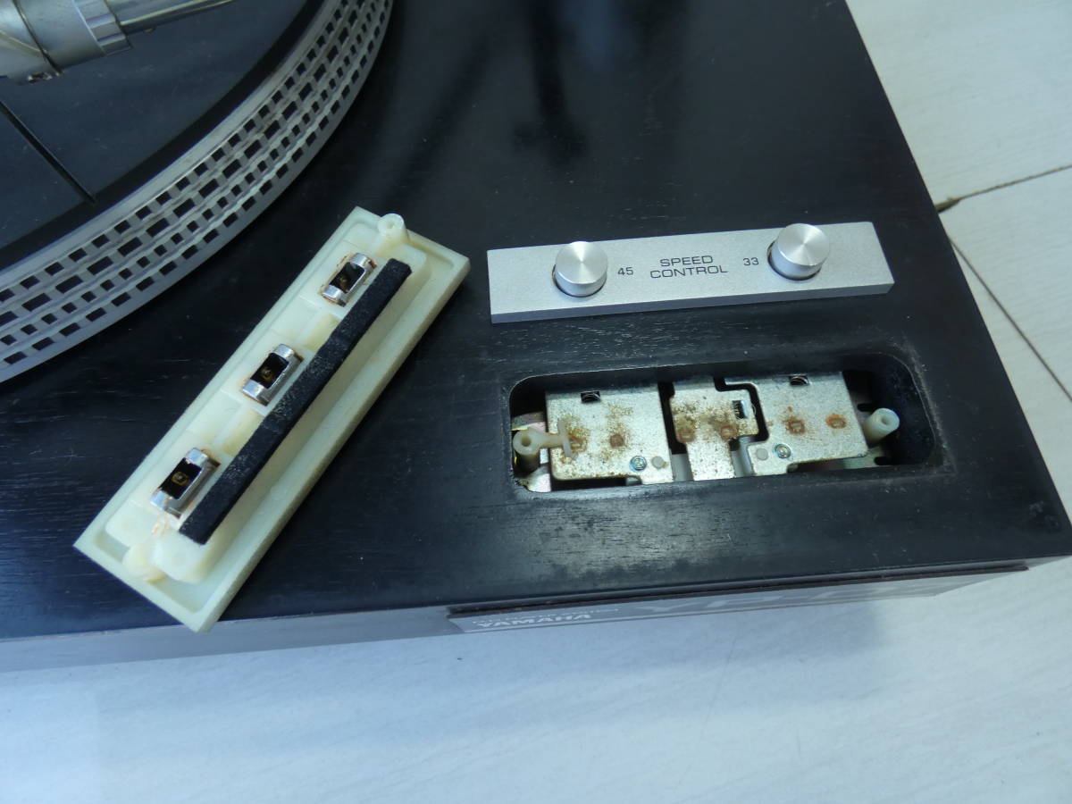 ★YAMAHA ヤマハ YP-D7　ターンテーブル　レコードプレイヤー　LP　通電　回転確認 z02793 YP-D7 ヤマハ YAMAHA 0 YP-D9 -