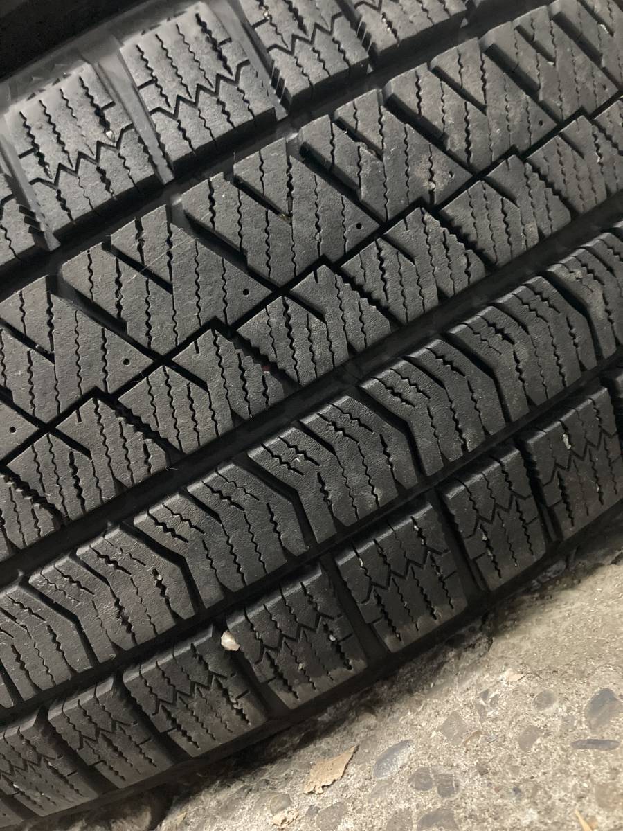 215⁄60R17 スタッドレスタイヤ 2本 WINTER MAXX 6.5J+45 溝はあります