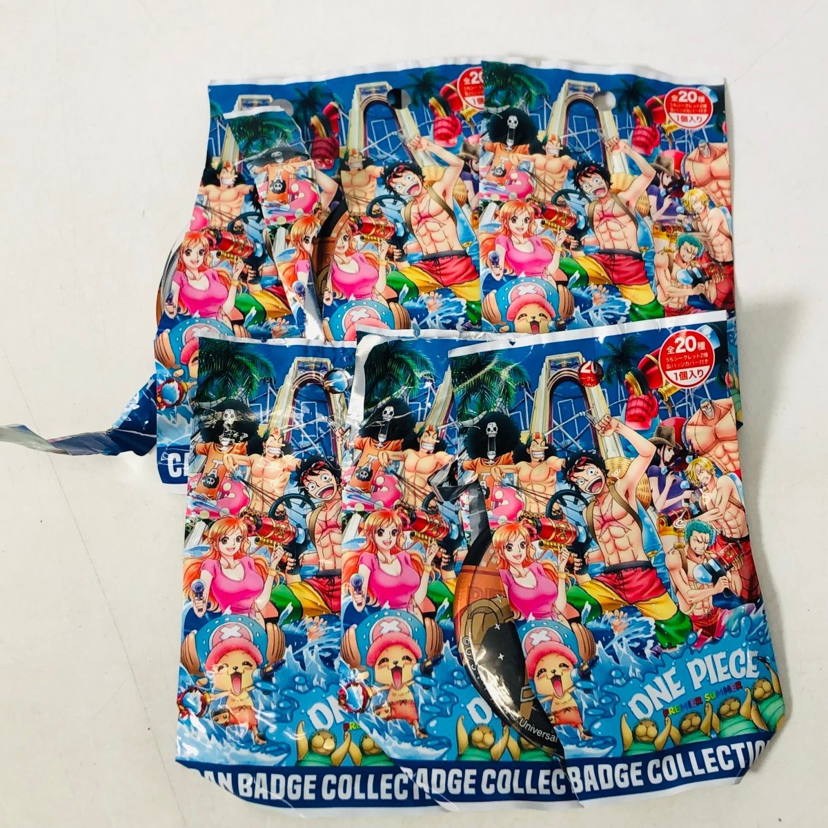 中古品 ワンピース USJ ユニバ 2019 缶バッジ コレクション 