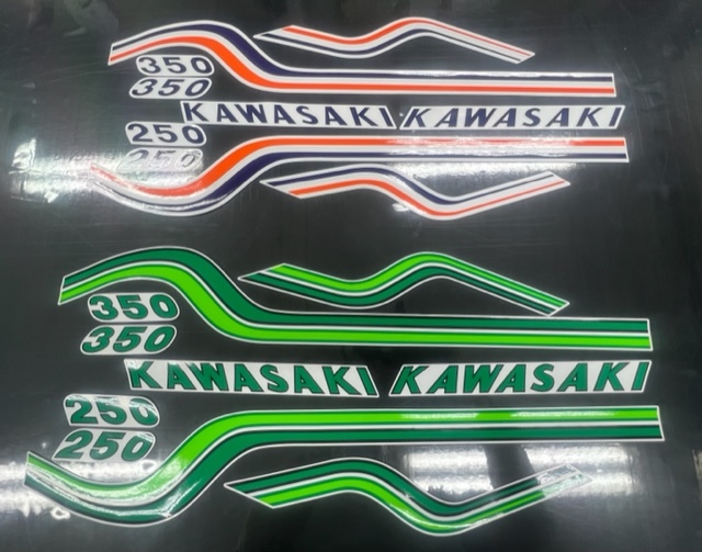 マッハ⁄KH対応250SS⁄350SS⁄レインボーラインステッカーキット 250SS 