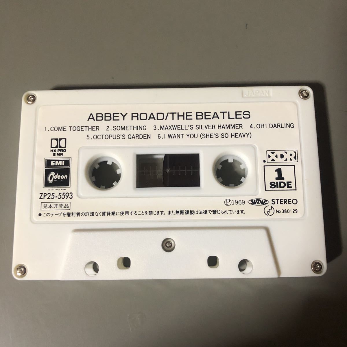 Beatles - The THE vs BEATLES Road アビイ・ロード カセットテープ 