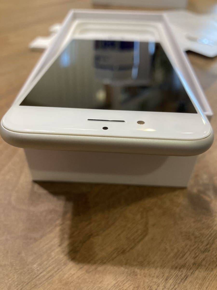 iPhone 8 本体 シルバー 64 GB au 美品 64GB 0 iPhone iPhone6