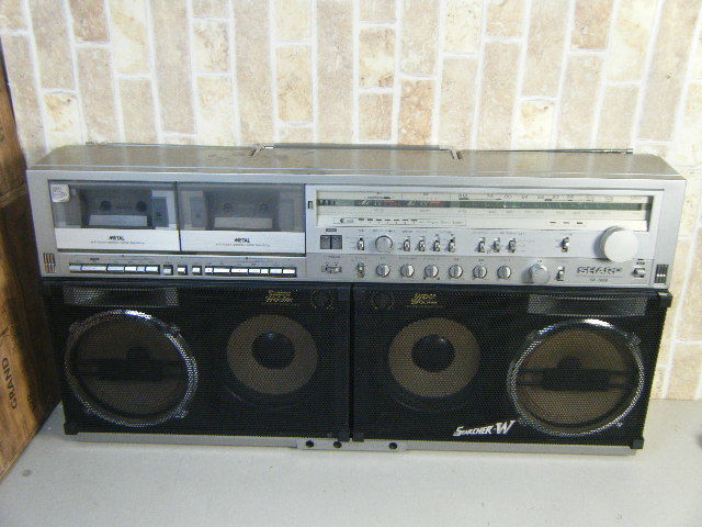 SHARP Sound Partner ラジオ付きステレオテープレコーダー 1ふ6☆ SHARP シャープ ラジオ付ステレオテープレコーダー GF-909
